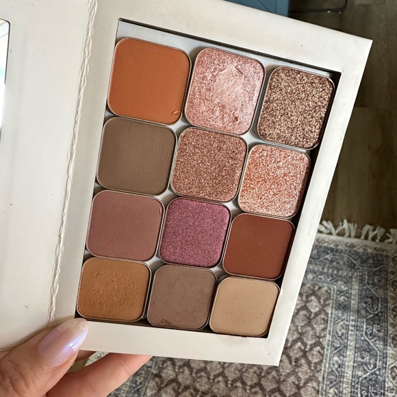 Seint Eyeshadow Palette - Picture 1 of 5